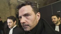 Jerome Kerviel dia memalsukan dan menggunakan komputer bank secara ilegal. Kerugian yang dialami akibat penipuan ini mencapai US$ 5 miliar. (Guardian)