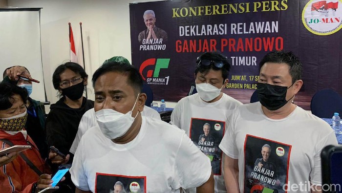 Joman Jawa Timur Deklarasi Dukung Ganjar Pranowo Joman Jawa Timur melakukan deklarasi mendukung Ganjar Pranowo untuk Capres 2024. Deklarasi dilakukan di Garden Palace Hotel Surabaya, Jumat (17/9).