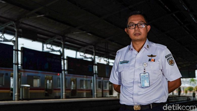 Kepala Stasiun Bogor Tri Waluyo Kepala Stasiun Bogor Tri Waluyo