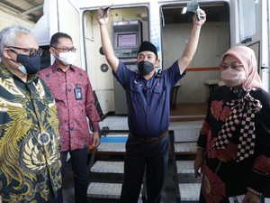Menaker Awasi Penyaluran BSU: Pastikan Tak Ada Pemotongan Sepeser Pun
