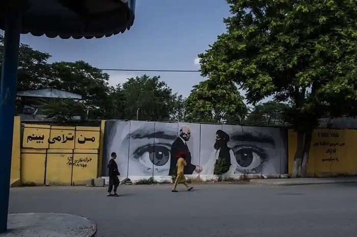 Mural di Afghanistan Dihapus oleh Taliban Mural di Afghanistan Dihapus oleh Taliban