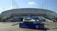 Selain di kawasan Sudirman, instalasi sepatu juga dipasang di 2 titik lainnya yaitu Lapangan Banteng dan Alun-alun Velodrome.
