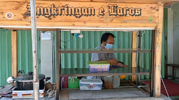 penjual soto ayam di kediri patok harga 2 ribu per mangkok
