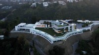 Pengembang proyek memperkirakan, harga mega mansion itu dipasarkan di angka US$ 500 juta atau setara dengan Rp 7 triliun.