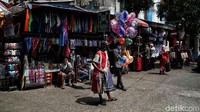 Menurut keterangan pengelola, saat masa PPKM darurat kemarin, para pedagang di sana tetap berjuang bertahan.
