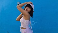 Kini Riri Febrianti terlihat nyaman menikmati hari-harinya di Bali. (Foto: dok. Instagram @ririfbrn)  