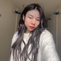 Melalui unggahan Instagram Story di akun media sosial Vey terlihat tas mewah pemberian Hotman Paris itu berwarna biru dongker. I love om wkwkwkkw @hotmanparisofficial, tulis Vey dalam fotp unggahannya itu. Foto: Instagram/@veyrubyjane