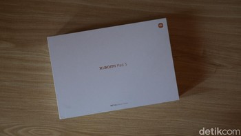 Xiaomi Pad 5 hadir dengan boks berwarna putih. Foto: detikINET/Anggoro Suryo Jati