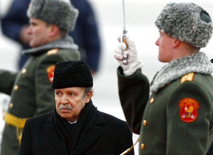 Abdelaziz Bouteflika, Presiden Aljazair  1999-2019 Meninggal Dunia

Presiden Aljazair yang berkuasa sejak 1999 hingga 2019, Abdelaziz Bouteflika wafat, Sabtu (18/9). Ia meninggal pada usai 84 tahun karena sakit. Berikut foto-fotonya semasa menjabat presiden.
