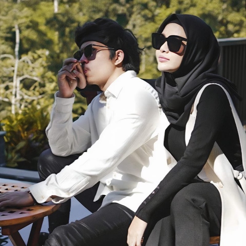 Romantisnya Atta Halilintar dan Aurel Hermansyah saat Makan di Warteg