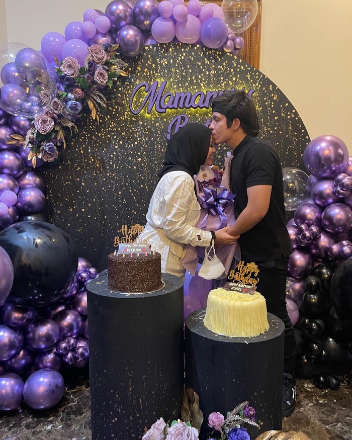 Romantisnya Atta Halilintar dan Aurel Hermansyah saat Makan di Warteg