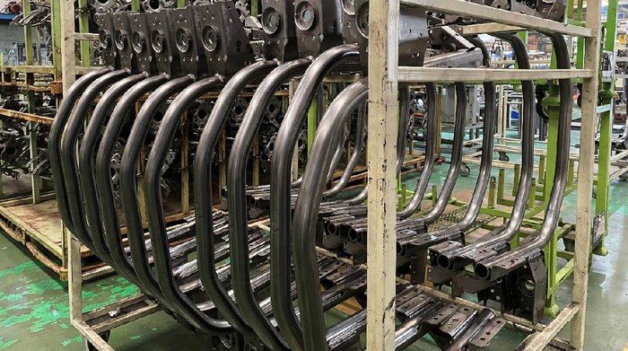 PT Dharma Polimetal (Dharma Group), perusahaan manufaktur Triputra Group yang memproduksi komponen otomotif menargetkan dapat mengangkat penjualannya hingga 38.81 % menjadi senilai Rp 3,08 triliun pada 2021. Optimisme ini seiring dengan momen kebangkitan industri otomotif, khususnya segmen kendaraan roda empat (4W).