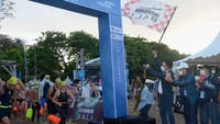 Sebuah acara bertajuk OceanMan Bali 2021 digelar di Bali dengan protokol kesehatan ketat. AXA Mandiri turut hadir menyukseskan lomba renang yang diikuti atlit dari sejumlah negara itu.