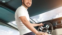 Pada unggahan YouTubenya, Rudy bahkan melemparkan pertanyaan yang sulit dijawab Raffi Ahmad. Pertanyaan tersebut berupa siapakah wanita yang akan dinikahinya jika dibolehkan untuk menikah lagi? Foto: Instagram/_rudysalim