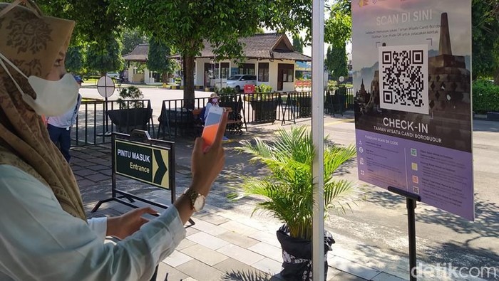 Hari Pertama Uji Coba Pembukaan Candi Borobudur Banyak Dijumpai Hambatan