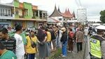 Potret Mobil Terjun ke Kolam-Sawah Usai Ditabrak Truk Rem Blong
