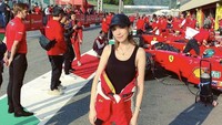Wanita yang gemar otomotif itu pun memilih mundur dari dunia hiburan karena tak tahan dengan pedasnya para netizen. Dok. Instagram
