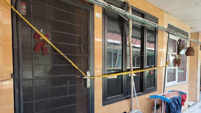 Lokasi pria tewas saat live TikTok di rusun di Jatinegara, Jakarta Timur, masih dipasangi garis polisi