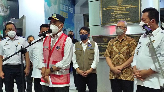 Menhub Budi Karya Sumadi saat kunker ke Batam, Kepulauan Riau (Kepri) (ANTARA/Naim/pri)