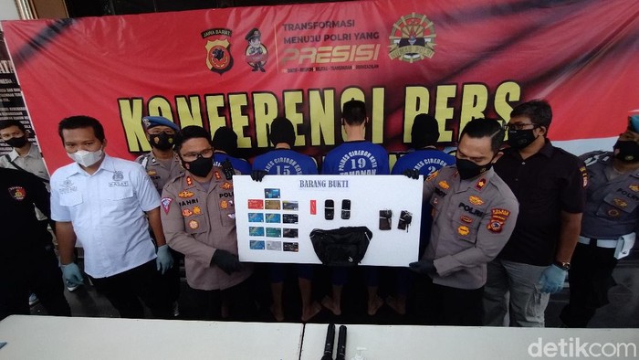 Polres Cirebon Kota ringkus komplotan pengganjal atm