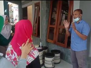 Digeruduk Emak-emak Tagih Janji Harga Jagung Turun, Suroto: Saya Bingung