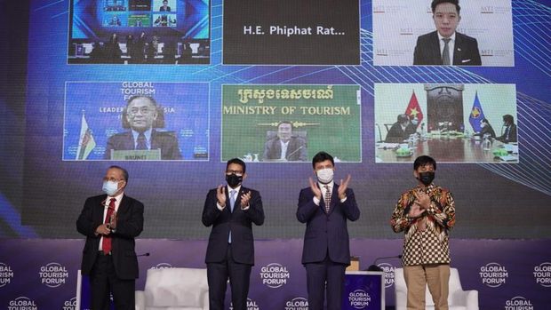Sandiaga Uno Sandiaga Uno di event Global Tourism Forum.
