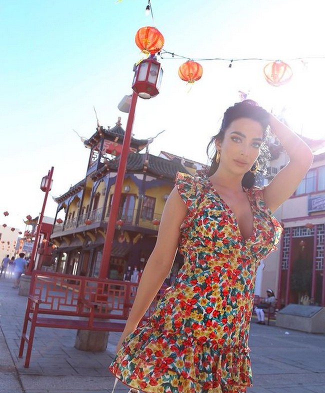 Hal ini membuat akun TikTokku diblokir tanpa persetujuan dan aku kehilangan tampil di program TV yang telah aku ikut audisinya selama satu tahun belakangan ini. Aku sangat patah hati dengan situasi tersebut, ungkap Shahira, seperti dikutip The Sun. Foto: dok. Instagram/@shahirabarry