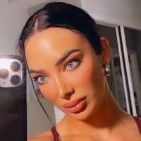 Wanita keturunan Bangladesh itu memiliki tubuh seksi bak bintang reality show itu. Foto: dok. Instagram/@shahirabarry