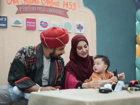Pesta ulang tahun pertama Air Rumi Akbar 1453, putra Ammar Zoni dan Irish Bella