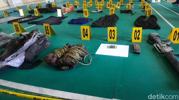 Barang bukti penembakan teroris MIT Ali Kalora