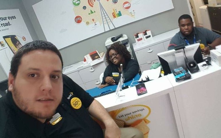 fotoinet membingungkan pikiran dan mata