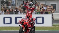 Francesco Bagnaia pun berpotensi menjadi idola baru Italia menggantikan Valentino Rossi. AP/Antonio Calanni.