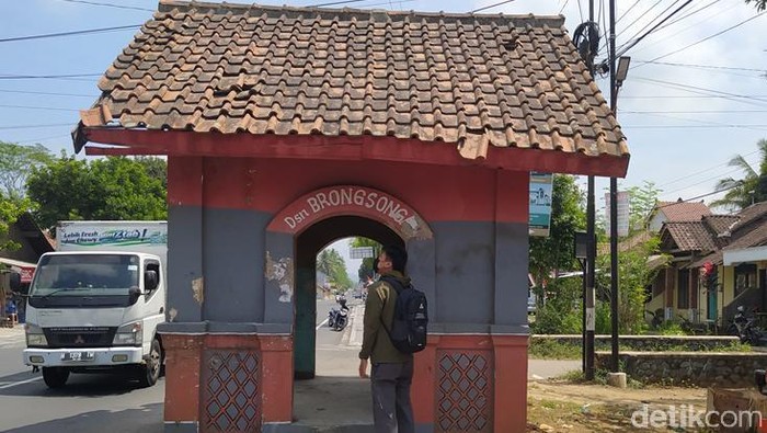 Gardu Londo pos jaga era Belanda di dekat Candi Borobudur Magelang
