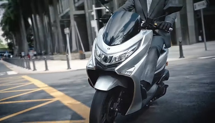 Haojue UHR 150 yang diprediksi akan menjadi Suzuki Burgman 150