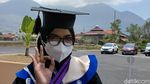 Kisah Inspiratif Gadis Pengidap Kanker Otak Jadi Lulusan Terbaik Uniga