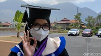 Avif menyandang gelar S.I Kom setelah meraih IPK 4.0 dan yudisium Cumlaude.