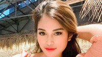 Ini salah satu pose menggoda Mahesa Putri. Foto: Instagram
