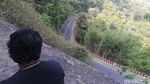 Mengintip Dasar Jurang Jalan Cadas Pangeran di Sumedang