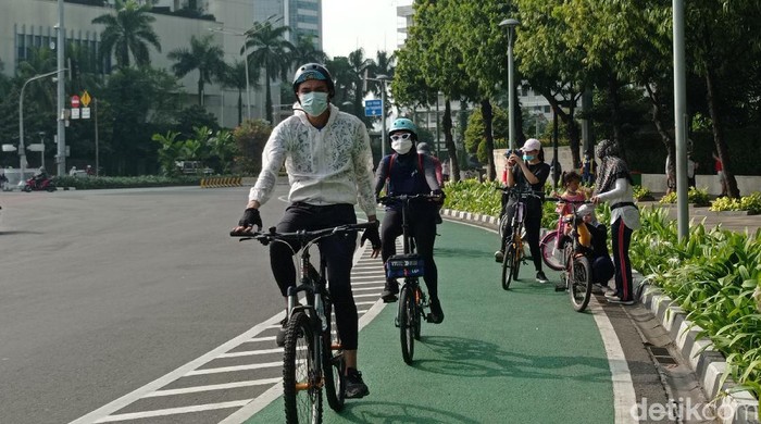 Pesepeda di Bundaran HI.