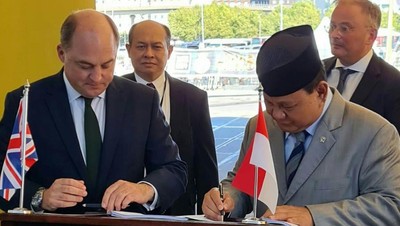 Momen Prabowo Hadiri Teken Kontrak Kapal Frigate Arrowhead 140