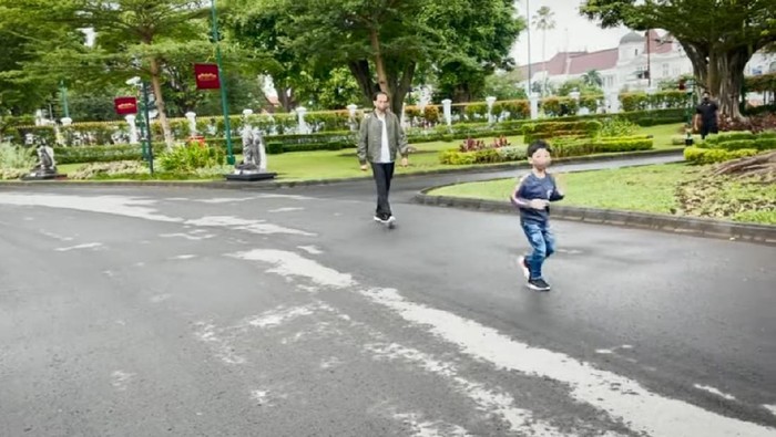 Presiden Jokowi dan Jan Ethes Presiden Jokowi dan Jan Ethes