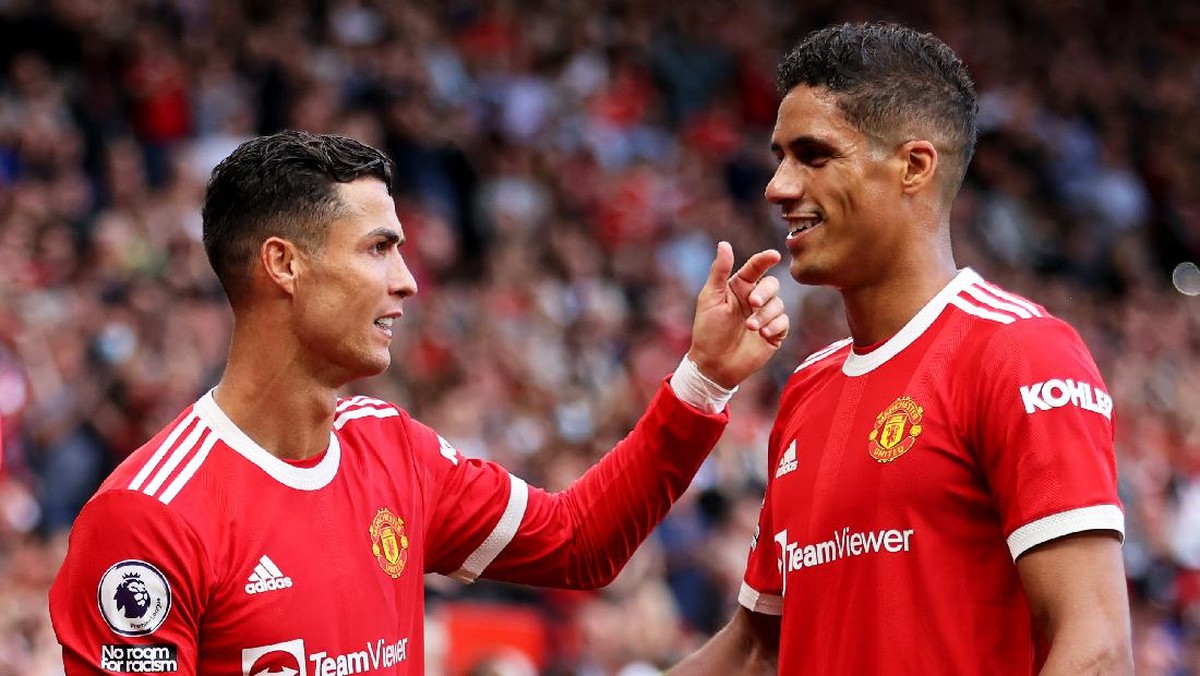 Cristiano Ronaldo jadi pemain dengan gaji tertinggi di Manchester United (Foto: Getty Images/Clive Brunskill)