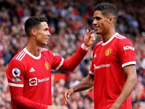 Ronaldo Rebut Semua Sorotan di MU, Varane...