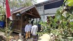 Wah! Ada Pondok Pesantren di Tengah Hutan