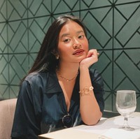 Sebelumnya Siti Adira Kania juga sempat memperlihatkan momen ketika dirinya berhasil melewati sidang skripsi. Saat sidang, Siti Adira tampak ditemani Ikke Nurjanah dan juga sang nenek. Foto: Instagram/@adirakania