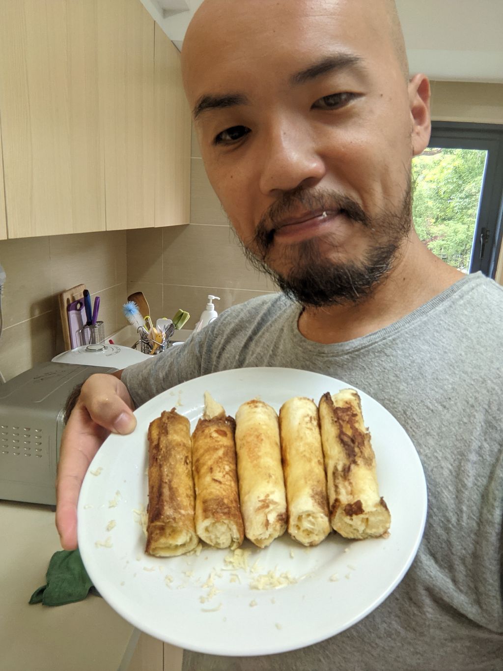 Pria Ini Belajar Masak dari TikTok Agar Anaknya Doyan Makan