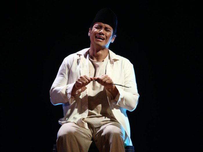 Chicco Jerikho dalam Monolog Amir, Akhir Sebuah Syair