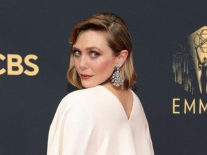 Ini Alasan Elizabeth Olsen Tak Mau Tonton Gala Premiere Doctor Strange 2