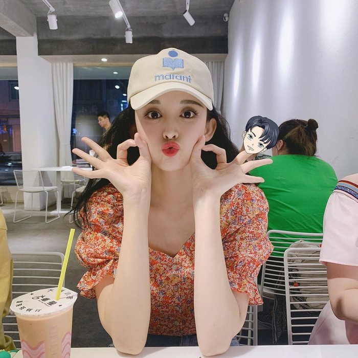 Guli Nazha, Wanita Tercantik Asia yang Hobi Makan Hot Pot Guli Nazha, Wanita Tercantik Asia yang Hobi Makan Hot Pot
