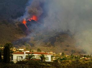 Gunung Spanyol Meletus, Eh Menterinya Malah Sebut Ini Atraksi Wisata